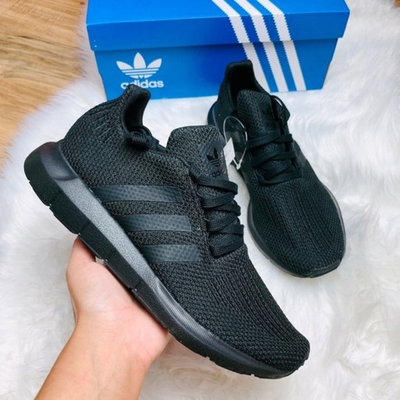 swift run casual adidas